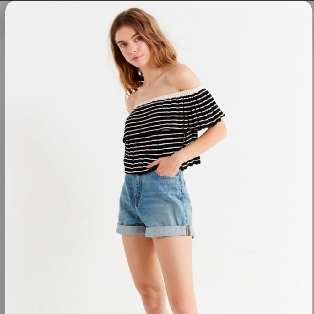 Urban Outfitters off the shoulder ruffle top black and cream XSmall - Picture 3 of 10